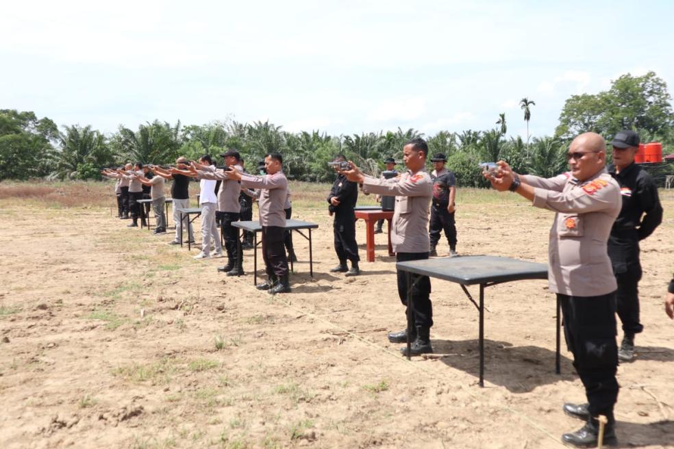 Latihan Bersama Polres Aceh Tenggara dan Perbakin, Tingkatkan Profesionalisme dan Kemahiran Menembak Personel