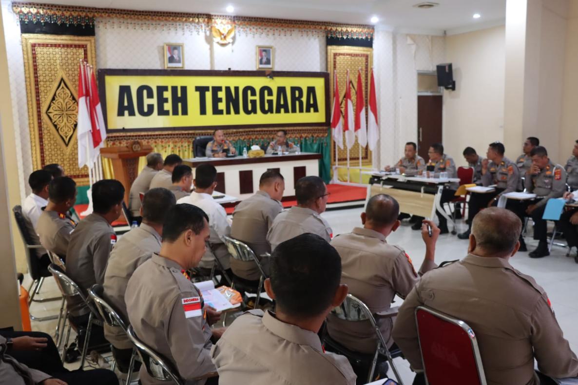 Kapolres Aceh Tenggara Pimpin Anev Bulanan, Tekankan Peningkatan Kinerja dan Pelayanan Prima kepada Masyarakat