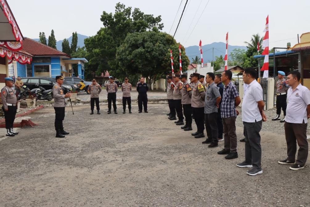 Kapolres Aceh Tenggara Pimpin Apel Pagi di Polsek Babussalam, Tegaskan Kesiapsiagaan dan Pelayanan kepada Masyarakat