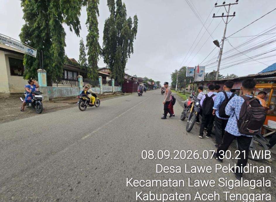 Strong Point Polsek Lawe Sigala-gala, Polri Hadir Jaga Keselamatan Pelajar dan Pengguna Jalan