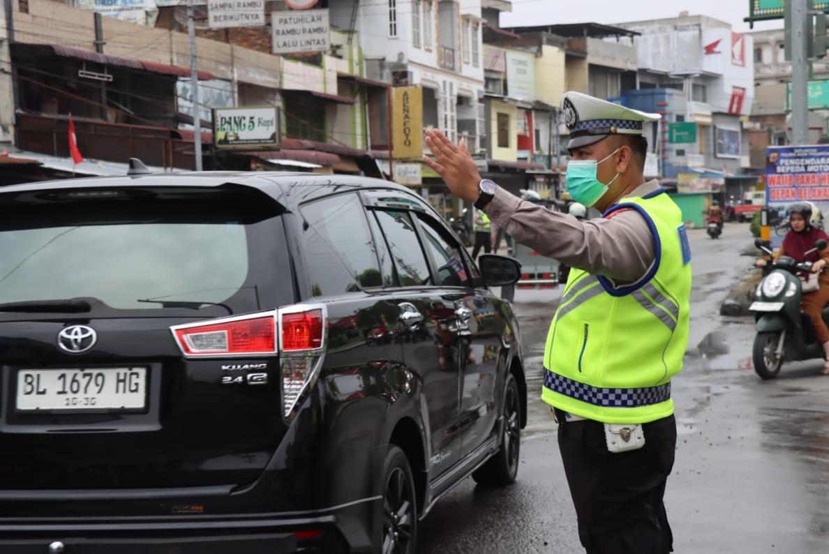 Strong Poin Polres Aceh Tenggara, Hadir di Setiap Persimpangan untuk Jaga Keselamatan Masyarakat 