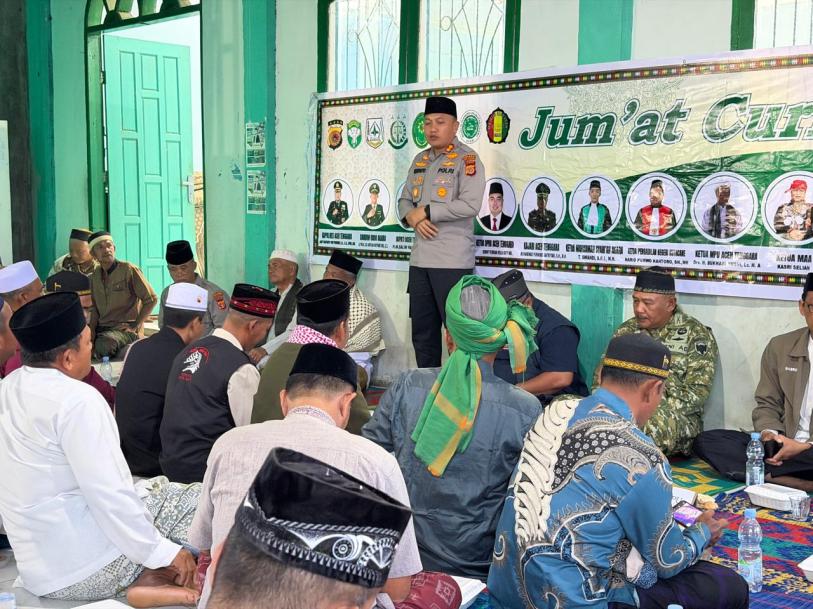 Dekat dengan Masyarakat, Kapolres Aceh Tenggara Bersama Forkopimda Lanjutkan Safari Subuh dengan Jumat Curhat